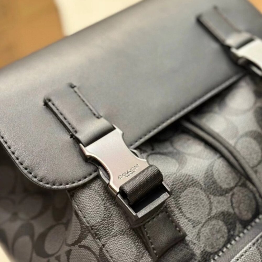 COACH backpack - Picture 8 of 10